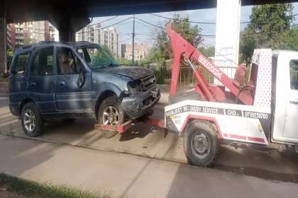 Manjeet Towing Services, Best Car Towing Service In Mohali, 7 Top Car Towing Service In Mohali, 24 Hour Car Towing Service In Mohali, Car Towing Service near me, Car Tow Van near me 